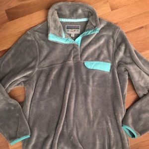 JACHS Cabin Women’s plush pullover Large